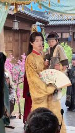 免费在线观看《绝嗣陛下锁朱颜五宝宫心计》